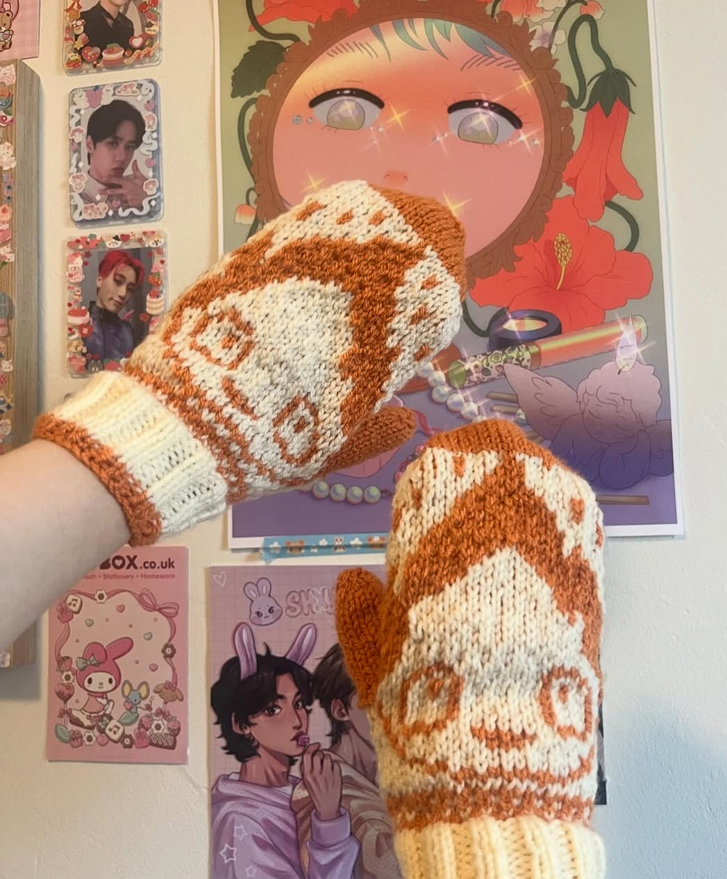 MITTENS